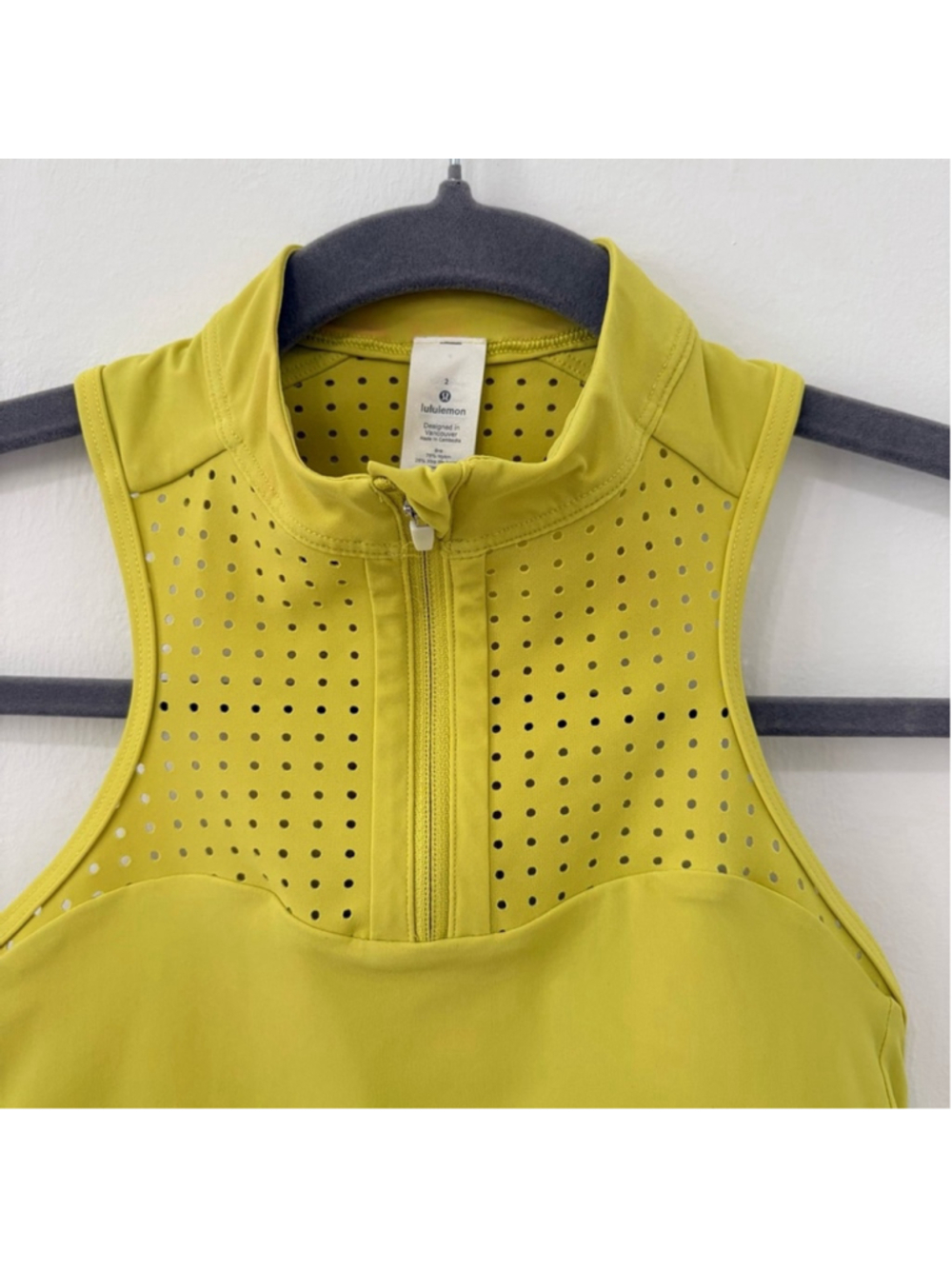 Lululemon Unleash Strength Bra Sz 2 B/C Yellow Serpentine EUC - Picture 3 of 9
